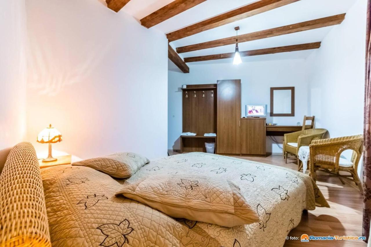 Pensiunea Casa Zmeilor Dragus ภายนอก รูปภาพ